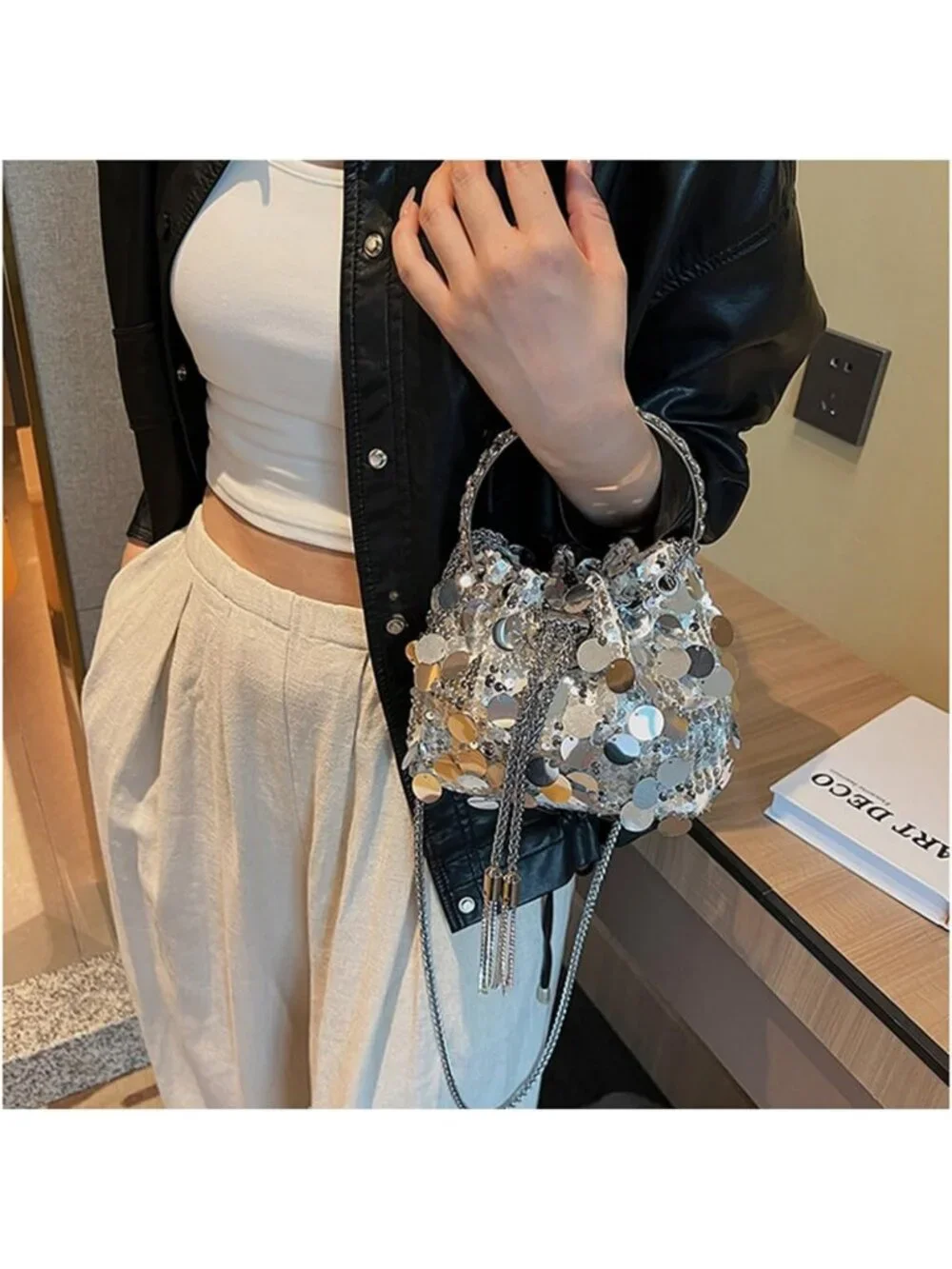 Sparkly Sequin Clutch Purse with Glitter & Tassel - Evening Handbag for Party
